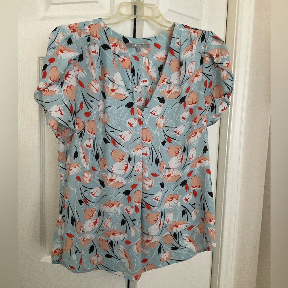 Daniel Rainn Blue and Coral Floral Top